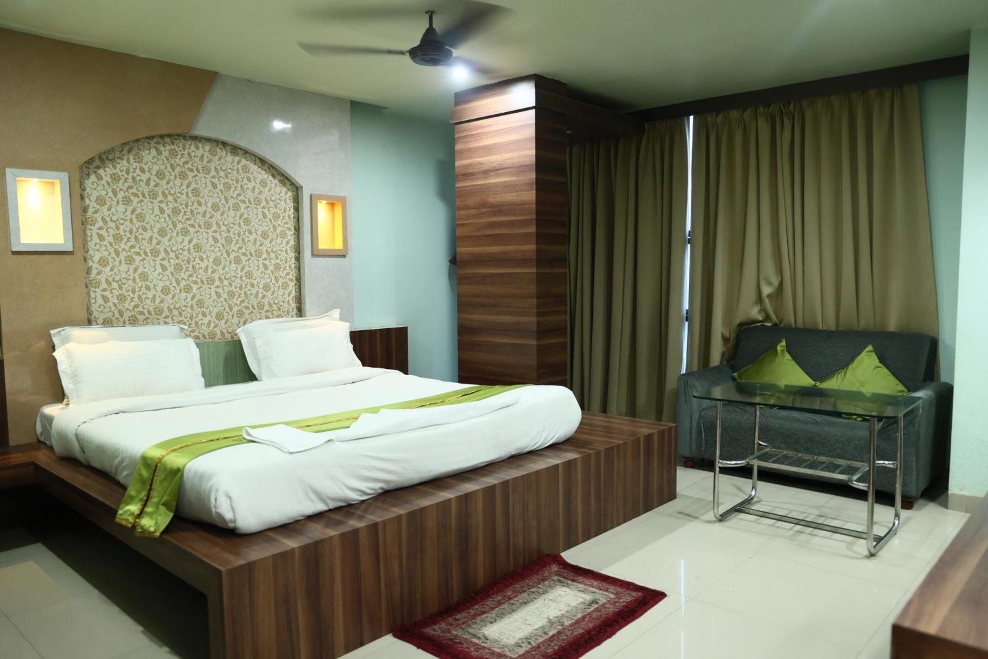 Hotel Bhubaneswari Classic Brahmapur Exterior photo