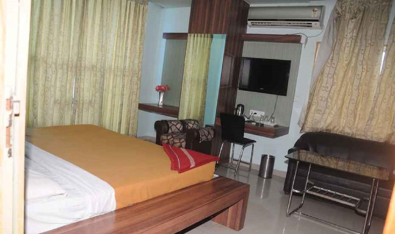 Hotel Bhubaneswari Classic Brahmapur Exterior photo
